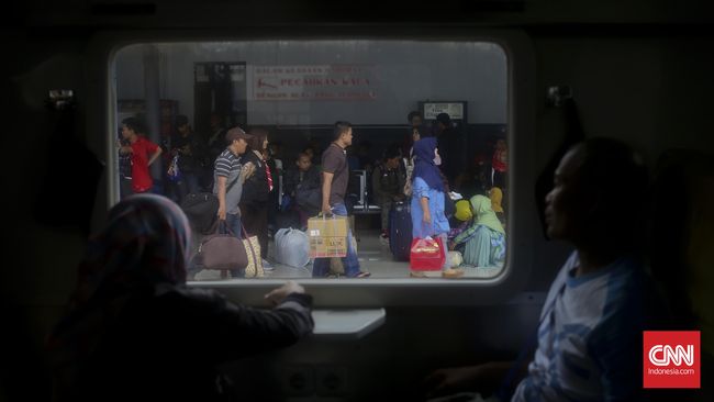 Pemkot Tegal soal Local Lockdown: Kami Tak Melawan Pusat Pemkot Tegal mengatakan kebijakan local lockdown adalah pilihan yang saat ini terbaik untuk memutus rantai penyebaran virus corona.