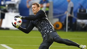 Neuer Jadi Kiper dengan Penyelamatan Terbaik Musim Ini