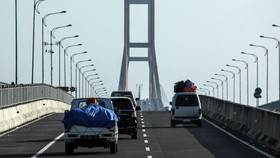 Suramadu Ramai Dilewati Pemudik, Roda Dua Mendominasi