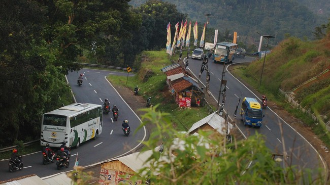 Pemudik juga diminta tak pulang dalam waktu bersamaan pada akhir pekan ini yang diperkirakan akan jadi puncak arus balik.