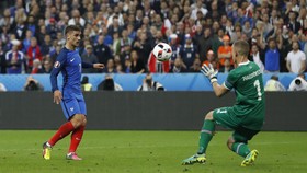 Gol ke-100 yang Indah dari Griezmann