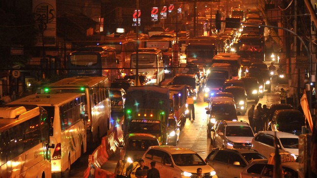 Polda Metro Jaya bakal menerjunkan personel bermotor ke dalam jalan tol di Jakarta menuju luar Ibu Kota, jika terjadi kemacetan saat masa mudik tahun ini.