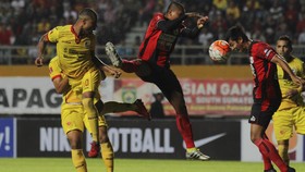 Persipura Imbangi Sriwijaya FC 2-2