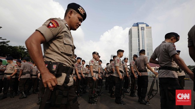 Pengamanan akan dilakukan di dalam dan di luar lokasi debat cagub dan cawagub DKI. Di dalam lokasi, polisi akan memisahkan pendukung masing-masing calon.