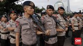 Siaga Jakarta untuk Malam Hari Raya Polda Metro Jaya menggelar apel khusus untuk mengamankan jalannya malam takbiran. Mereka yang melanggar tetap akan ditindak. Ancaman teror juga diwaspadai.