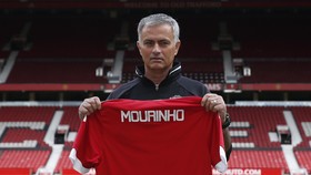 Mourinho Klaim Orbitkan 49 Pemain Muda
