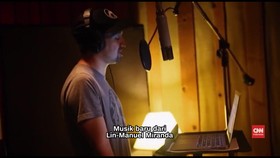 Lagu Cinta Miranda dan JLo untuk Orlando