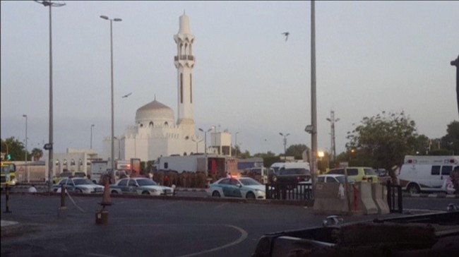 Pelaku bom bunuh diri mengguncang tiga kota di Arab Saudi pada Senin (4/7), yaitu Jeddah, Qatif dan area Masjid Nabawi, Madinah.