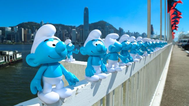 Harbour City, Hong Kong akan berubah menjadi desanya para Smurf. Kota ini akan dipenuhi mahluk biru mungil yang menggemaskan.