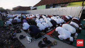 Lebaran Bersahaja Warga Gusuran Kampung Akuarium