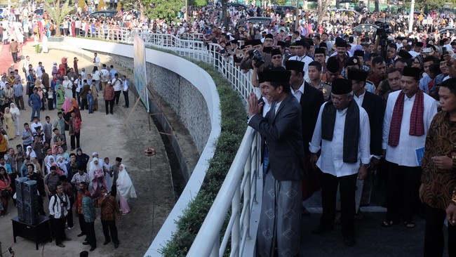 Jokowi didampingi ibu negara dan dua anaknya akan merayakan lebaran di kampung halamannya di Kota Solo, Jawa Tengah.