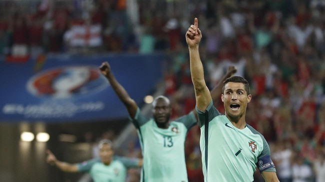 Leonel Pontes menyaksikan kiprah Cristiano Ronaldo di Piala Eropa 2016 dengan rasa haru. Ia teringat kisah ketika melatih Ronaldo untuk kali pertama.