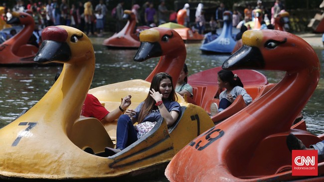 Senyum Lebaran di Ragunan