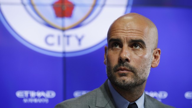 Pep Guardiola menilai dirinya tak akan ragu untuk berjabat tangan dengan Jose Mourinho di Beijing meskipun ada aroma rivalitas kuat di antara mereka berdua.