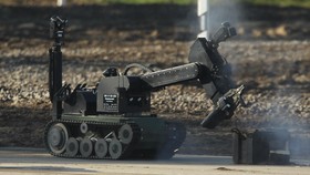 Robot Bom Dikerahkan untuk Membunuh Penembak Polisi di Dallas