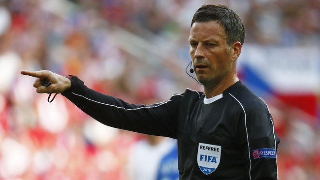 Dua kandidat wasit final lainnya Viktor Kassai (Hungaria) dan Milorad Mazic (Serbia). UEFA kemudian menjadikan Kassai sebagai wasit keempat di laga final.