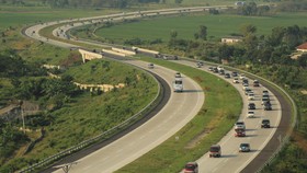 Kamis Siang, Arus Balik di Tol Cipularang Landai