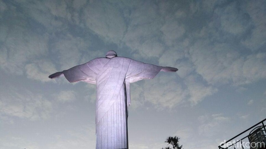 Christ the redeemer rio de janeiro patung yesus memberkati atau cristo redentor atau christ the redeemer di rio de janeiro brasil