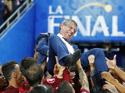 Fernando Santos Dulu Menangi Euro, Kini Langganan Kena Pecat