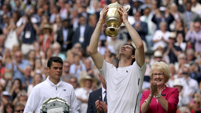 Ketika Andy Murray Bahagia Menjuarai Wimbledon