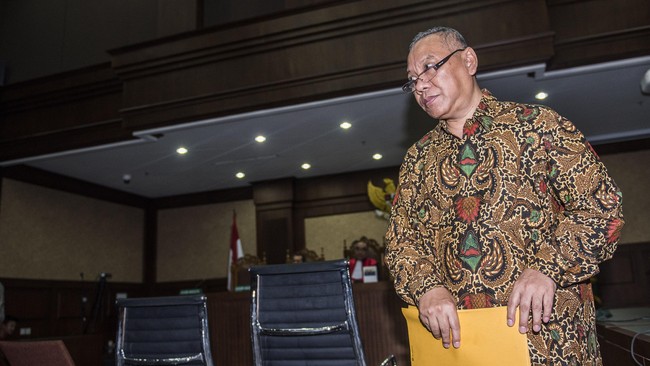 Walaupun demikian, Doddy Aryanto Supeno membantah seluruh kesaksian bekas sopirnya tentang penyerahan sejumlah uang untuk bekas Sekretaris MA Nurhadi.