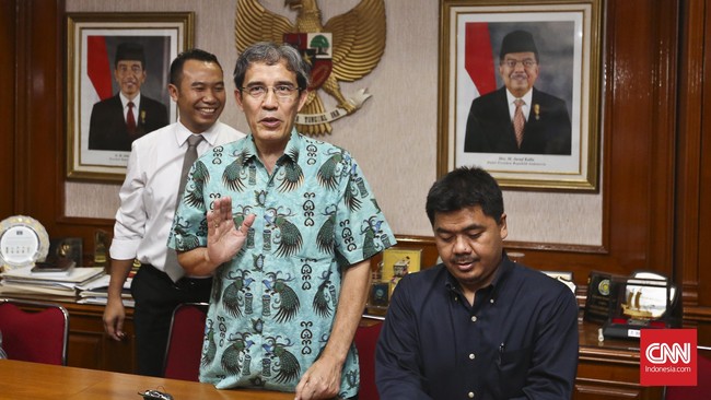 Mereka belum masuk ke dalam DPT karena mengaku tak punya identitas kependudukan saat masa pencocokan dan penelitian KPU dua bulan lalu.