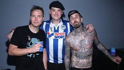 Lirik Lagu First Date - Blink 182