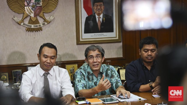 Penetapan kedua PKPU dipercepat karena tahapan pencocokan dan penelitian (coklit) daftar pemilih mulai dilakukan Kamis ini (8/9).