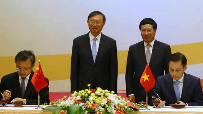 China bersumpah akan menjaga kedaulatan mereka setelah pengadilan arbitrase merilis keputusannya terhadap kasus sengketa di LCS yang diajukan oleh Filipina.