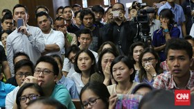 Pengunjung Sidang Vonis Jessica Membeludak