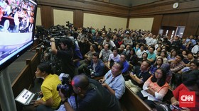 Menelusuri Validitas Bukti Tak Langsung Jessica di CCTV