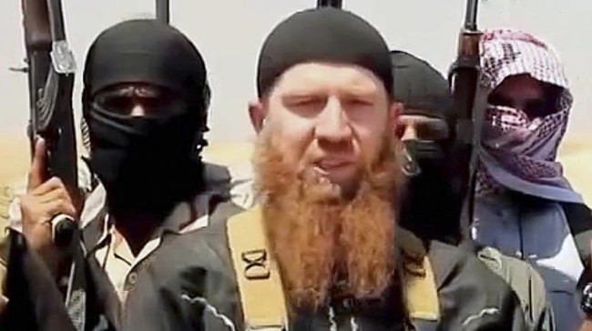 Abu Omar al-Shishani, pria yang dijuluki AS sebagai "menteri perang" ISIS dilaporkan tewas dalam serangan udara Amerika Serikat di kota Shirqat, Irak.