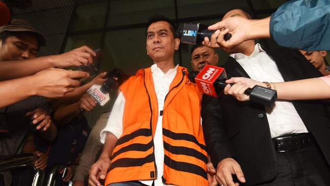 Dalam rekaman telepon yang diputar Jaksa, Sanusi sempat cerita kepada Pupung soal kacaunya pembagian uang oleh Ketua DPRD DKI Fraksi PDIP Prasetyo Edi Marsudi.