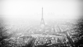 Selamat Pagi, Paris!