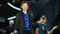 Kena Sakit Misterius, Mick Jagger Tunda Konser