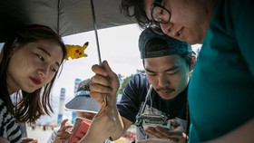 Ratusan Gamer Banjiri Jalan Taipei demi Tangkap Pokemon