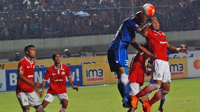 Sergio van Dijk menargetkan Arema Cronus sebagai korban tim Maung Bandung selanjutnya pada pertandingan Indonesian Soccer Champions (ISC) A 2016, Sabtu (27/8).