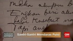 Santri-santri Mendaras Puisi