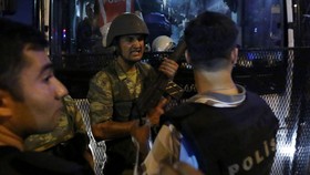 Diduga Terlibat Upaya Kudeta, 1.218 Polisi Turki Dipecat