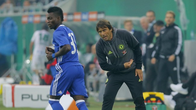 Antonio Conte menegaskan dirinya bukanlah seorang pelatih yang akan bertahan dengan satu taktik. Itu sudah dibuktikannya dari Bari, Siena, Juventus, dan Italia.