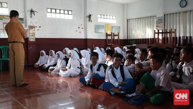 Pengamat pendidikan Arief Rachman menyebut, ada lima nilai positif jika pemerintah merealisasikan gagasan full day school bagi para siswa.