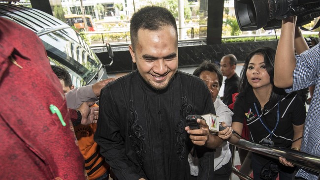 Diperiksa selama 11 jam oleh KPK, Saipul berkukuh tak pernah menjanjikan apapun kepada hakim dan panitera PN Jakarta Utara yang memvonis kasusnya.