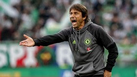 Conte: Mourinho Bawa MU ke Jalur Perebutan Gelar Juara