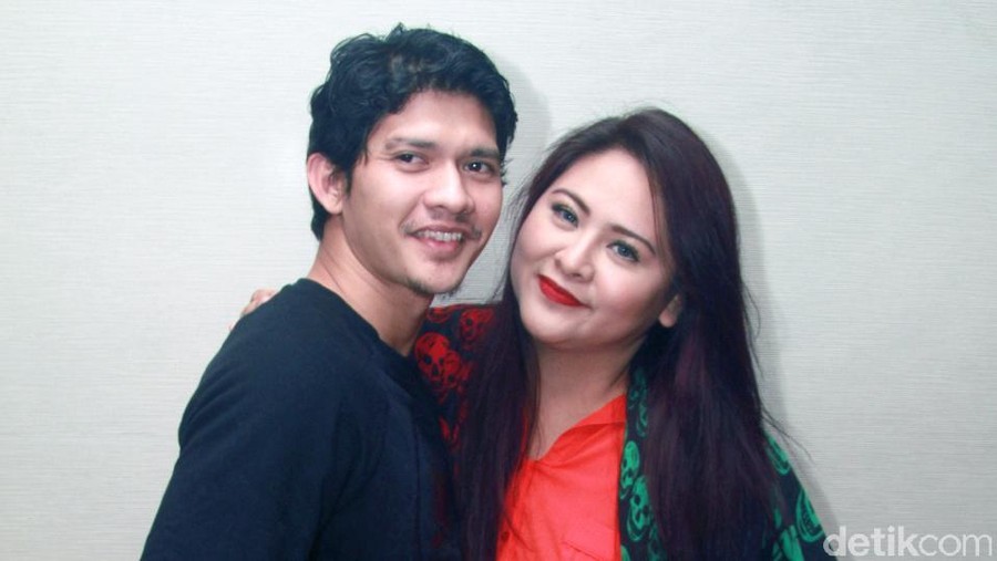 Kejutan Spesial Iko Uwais di Ultah Istri Tercinta, Audy Item