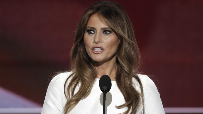 Melania Trump dituding telah menyontek pidato yang disampaikan Michelle Obama dalam Konvensi Demokrat tahun 2008.