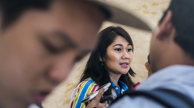 Holding BUMN migas diharapkan bisa segera merealisasikan konsolidasi antara Pertamina dan PGN yang kerap kali bersaing dalam konsesi dan pelanggan gas.