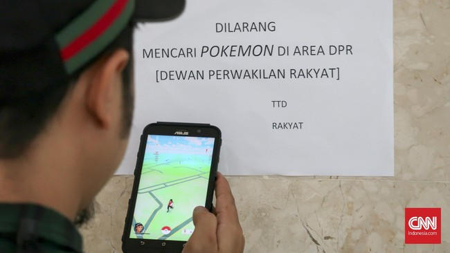Ade Komarudin akan merapatkan di unsur pimpinan supaya dilarang karena dinilai mengganggu produktivitas.