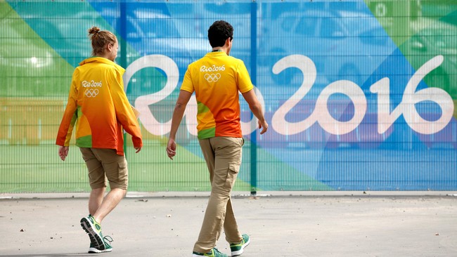 Hanya tiga pekan jelang dimulainya Olimpiade 2016, penolakan tuan rumah terhadap ajang olahraga terbesar di dunia itu justru semakin menguat.