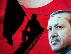 Charlie Hebdo Pajang Kartun Cabul Erdogan, China Ingatkan AS Soal Sri Lanka