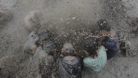Serunya Mandi Lumpur di Boryeong Mud Festival Korea Selatan